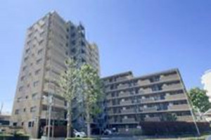 練馬区大泉町、中古マンションの外観画像です