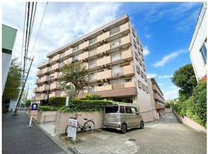 練馬区三原台、中古マンションの外観画像です