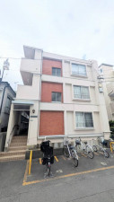 練馬区貫井、中古マンションの外観画像です
