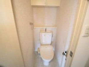 練馬区豊玉上、中古マンションのトイレ画像です