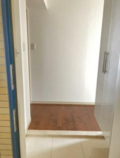練馬区豊玉上、中古マンションの玄関画像です