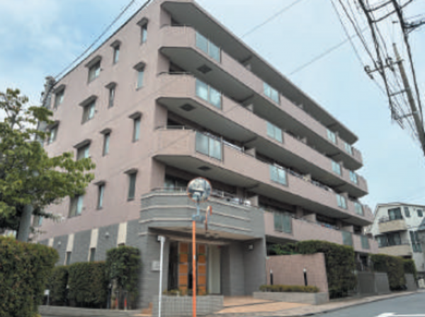 練馬区貫井、中古マンションの外観画像です