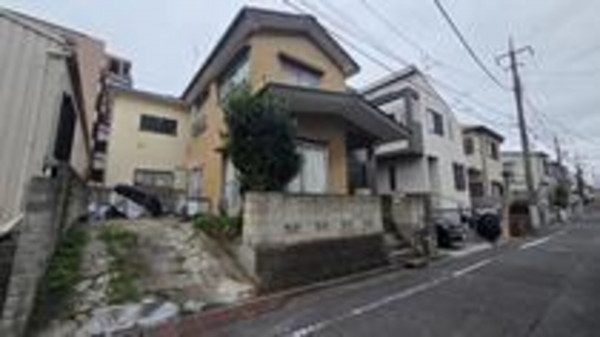 練馬区向山、土地の前面道路を含む現地写真画像です