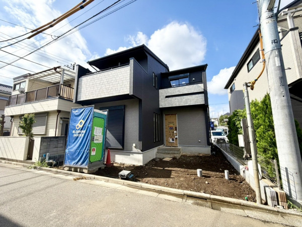 練馬区大泉町、新築一戸建ての外観画像です