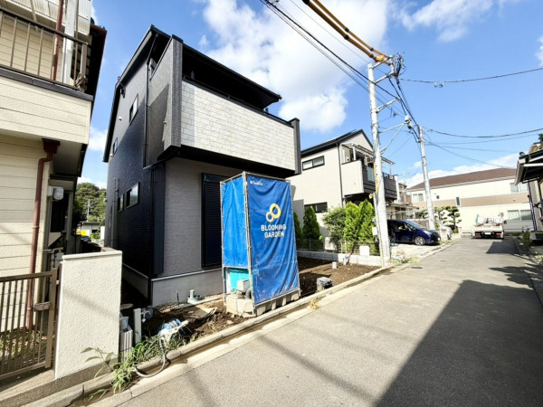 練馬区大泉町、新築一戸建ての外観画像です