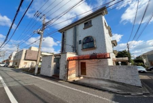 練馬区大泉学園町、中古一戸建ての外観画像です