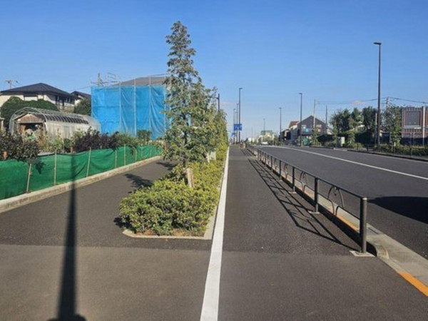 練馬区西大泉、新築一戸建ての前面道路を含む現地写真画像です