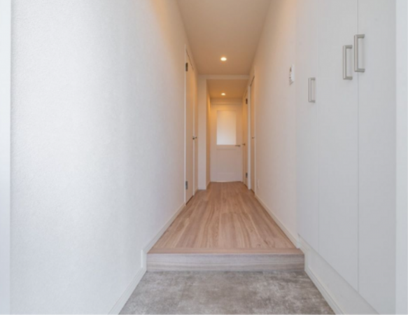 練馬区南大泉、中古マンションの玄関画像です