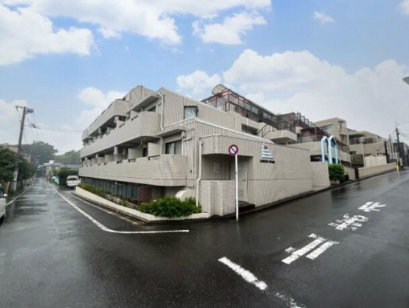 練馬区錦、中古マンションの外観画像です
