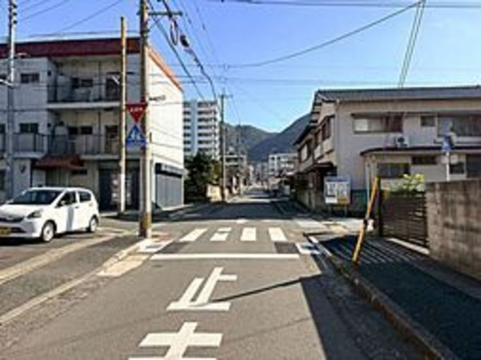 北九州市門司区下馬寄、土地の前面道路を含む現地写真画像です