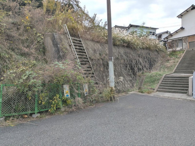 北九州市門司区緑ケ丘、土地の前面道路を含む現地写真画像です