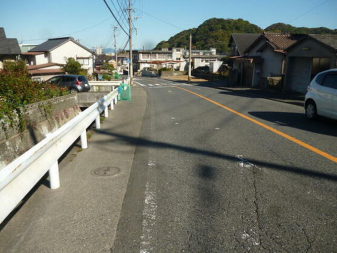 北九州市門司区鳴竹、土地の前面道路を含む現地写真画像です
