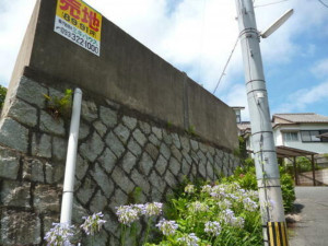 北九州市門司区花月園、土地の前面道路を含む現地写真画像です