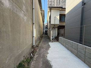北九州市門司区浜町、土地の前面道路を含む現地写真画像です