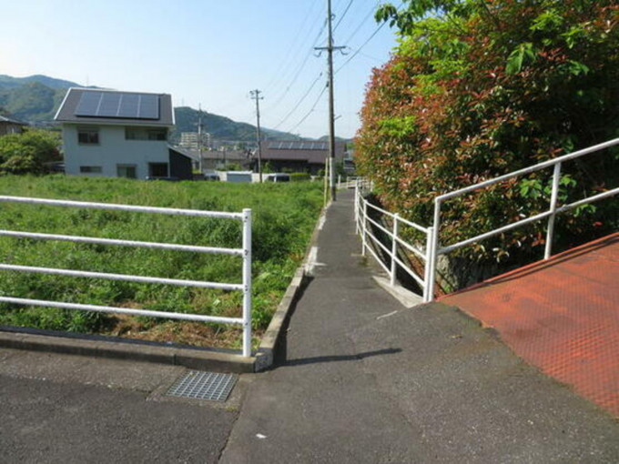 北九州市門司区恒見町、土地の前面道路を含む現地写真画像です