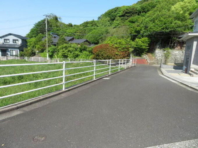 北九州市門司区恒見町、土地の前面道路を含む現地写真画像です
