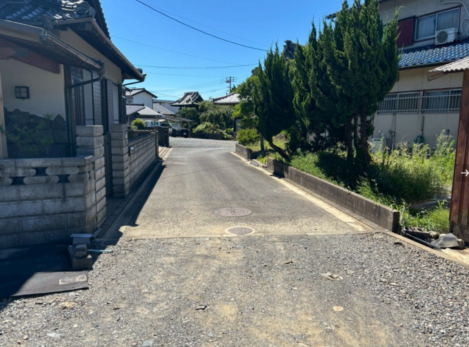 北九州市門司区大字今津、土地の前面道路を含む現地写真画像です