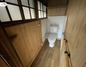 北九州市門司区清見、中古一戸建てのトイレ画像です