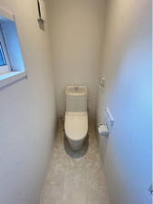 北九州市門司区下二十町、中古一戸建てのトイレ画像です
