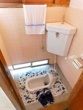 北九州市門司区青葉台、中古一戸建てのトイレ画像です