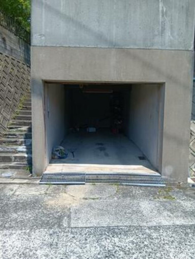 北九州市門司区奥田、中古一戸建ての駐車場画像です