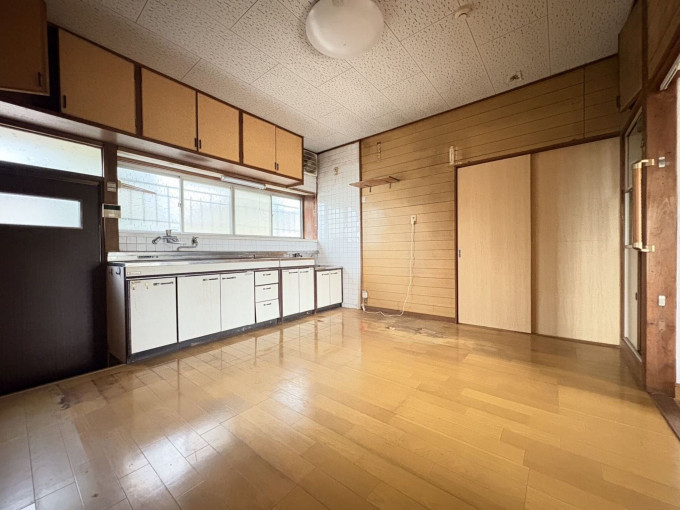 北九州市門司区吉志、中古一戸建てのキッチン画像です