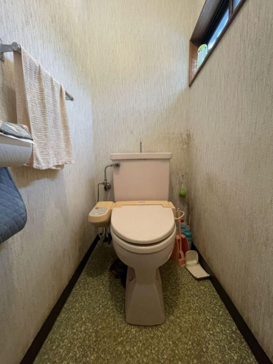 北九州市門司区黒川東、中古一戸建てのトイレ画像です
