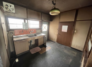 北九州市門司区奥田、中古一戸建てのキッチン画像です