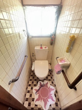 北九州市門司区奥田、中古一戸建てのトイレ画像です