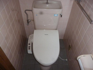 北九州市門司区花月園、中古一戸建てのトイレ画像です