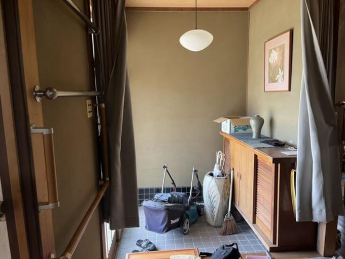 北九州市門司区白野江、中古一戸建ての玄関画像です