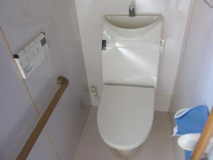 北九州市門司区清見、中古一戸建てのトイレ画像です