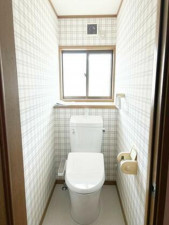 北九州市門司区奥田、中古一戸建てのトイレ画像です