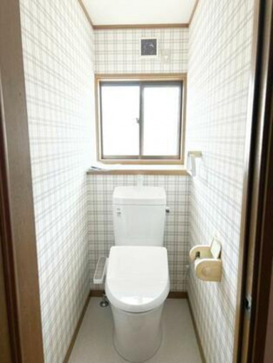 北九州市門司区奥田、中古一戸建てのトイレ画像です