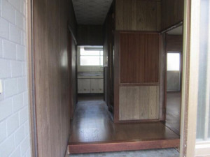 北九州市門司区錦町、中古一戸建ての玄関画像です