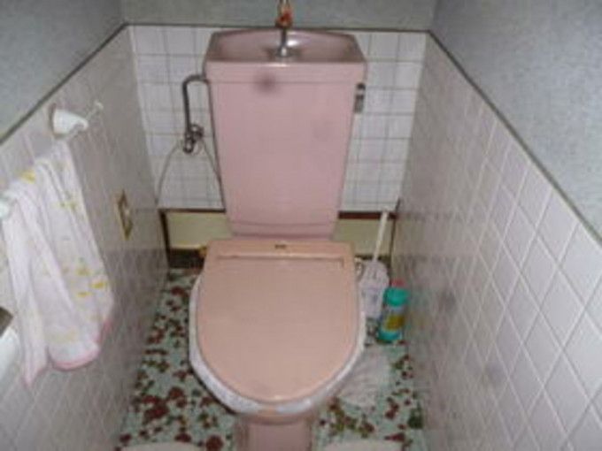 北九州市門司区高砂町、中古一戸建てのトイレ画像です