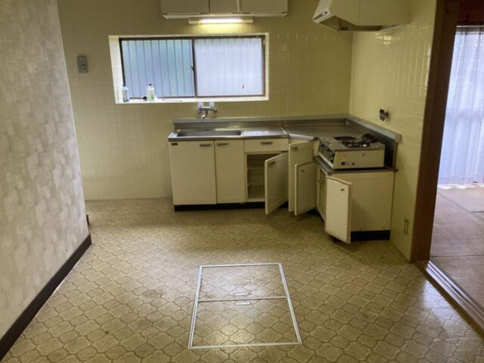 北九州市門司区丸山吉野町、中古一戸建てのキッチン画像です