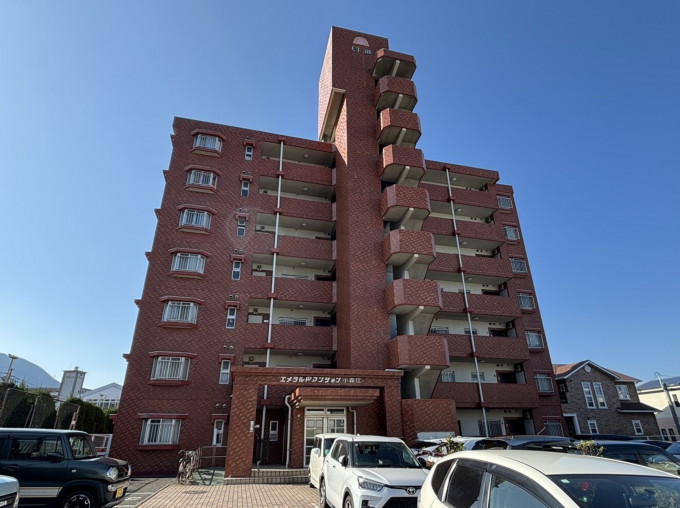 北九州市門司区小森江、中古マンションの外観画像です