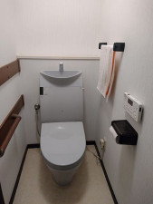 北九州市門司区東本町、中古マンションのトイレ画像です