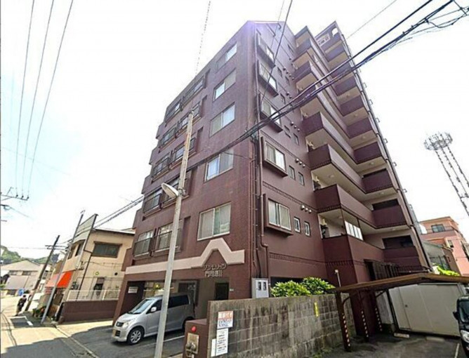 北九州市門司区東本町、中古マンションの外観画像です