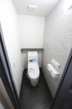 北九州市門司区小松町、中古マンションのトイレ画像です