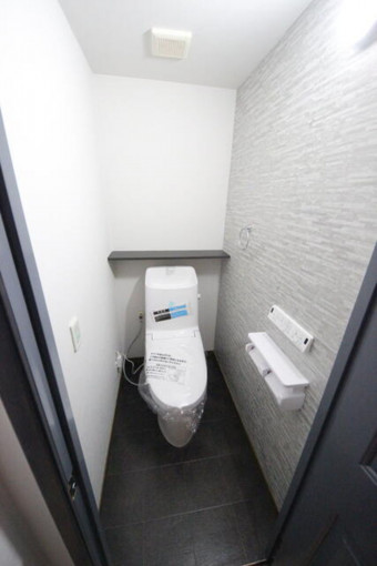 北九州市門司区小松町、中古マンションのトイレ画像です