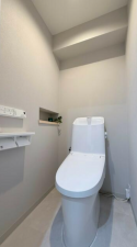 北九州市門司区東新町、中古マンションのトイレ画像です