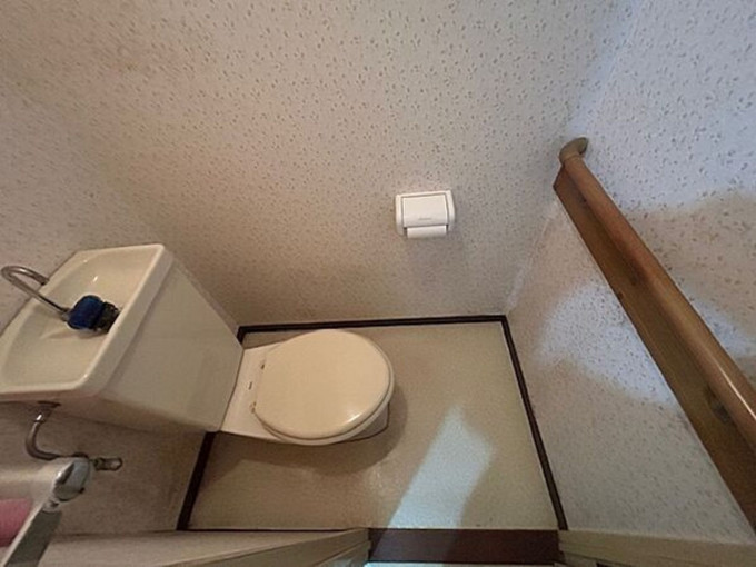 北九州市門司区下二十町、中古マンションのトイレ画像です