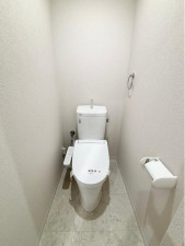 北九州市門司区東新町、中古マンションのトイレ画像です