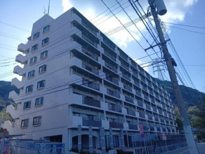 北九州市門司区大久保、中古マンションの外観画像です