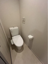 北九州市門司区大里戸ノ上、中古マンションのトイレ画像です