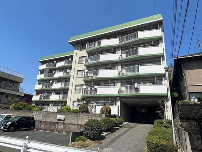 北九州市門司区稲積、中古マンションの外観画像です