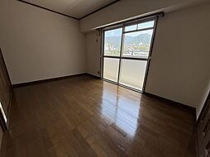 北九州市門司区藤松、中古マンションの内装画像です