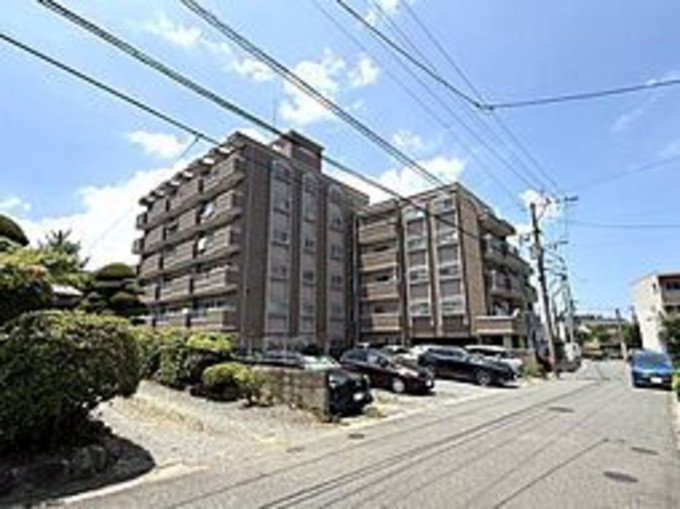 北九州市門司区藤松、中古マンションの外観画像です